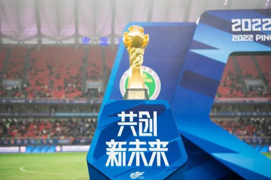 29日据韩电影振兴委员会电影院入场券综合电算网统计显示,《盗贼同盟》截止到7月28日累计动员了211万 《盗贼同盟》庆祝活动 金海淑、金秀贤热情互动 2012-08-20 出演电影《盗贼同盟》(导演崔东勋)的金海淑(57岁)和金秀贤(24岁)于18日在江南MegaBox内举行了突破1000万观众的承诺兑现特别活动。